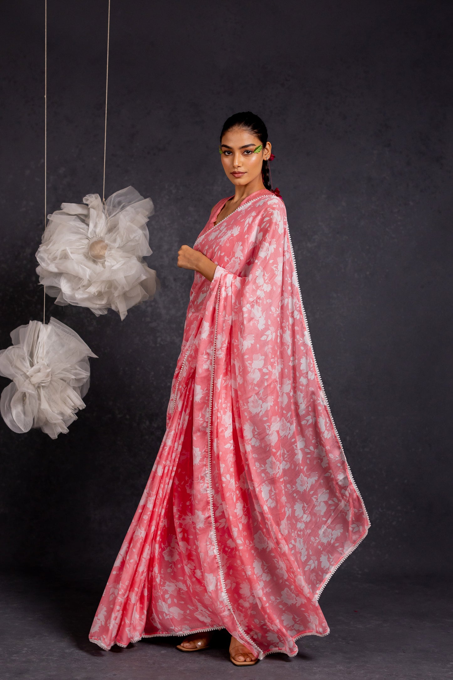 Women's Chiffon Floral Printed with crochet lace Saree