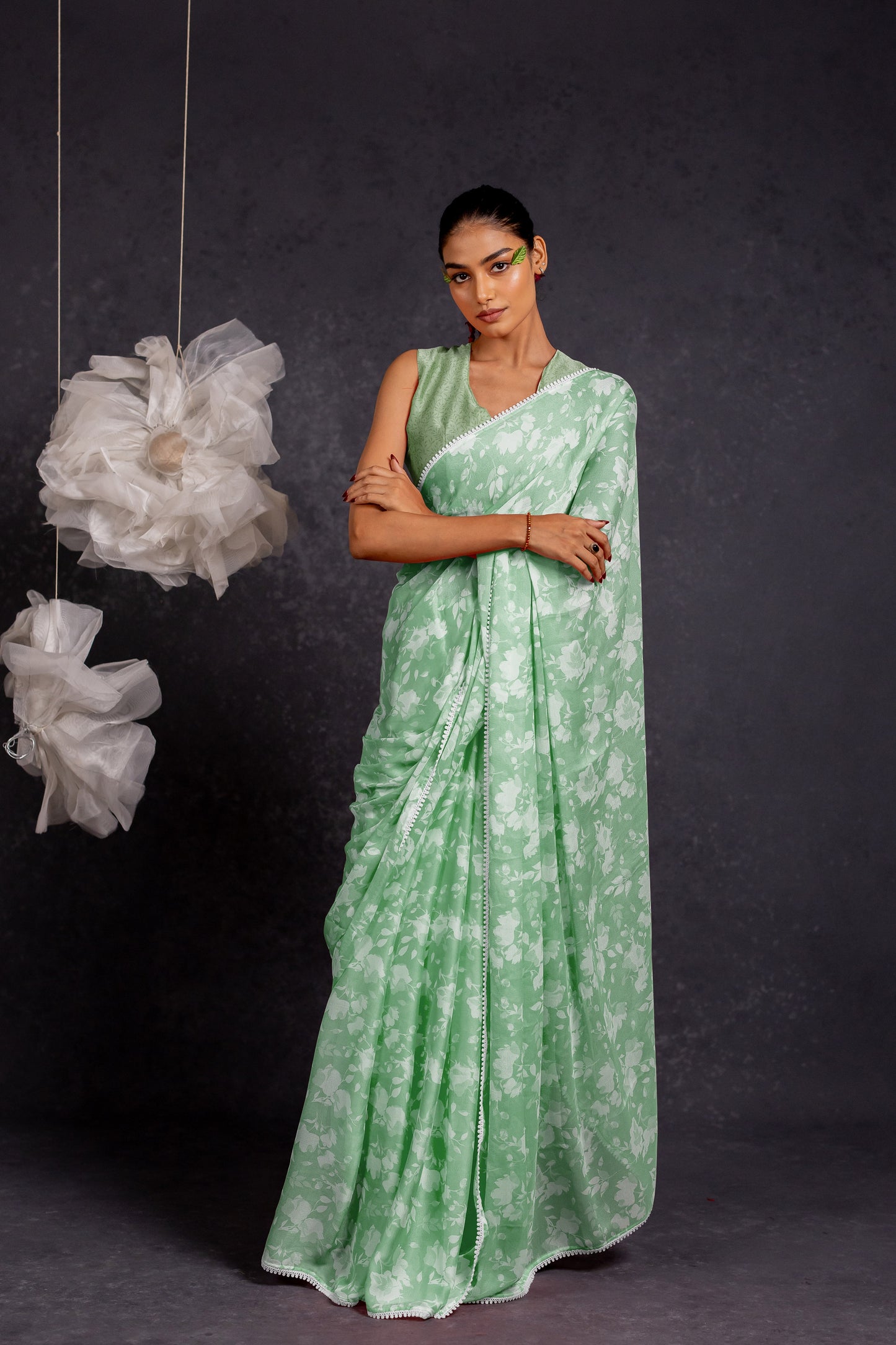 Women's Chiffon Floral Printed with crochet lace Saree