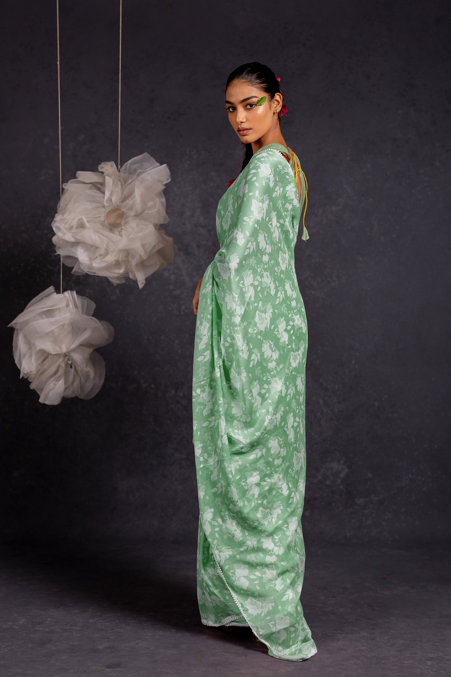 Women's Chiffon Floral Printed with crochet lace Saree