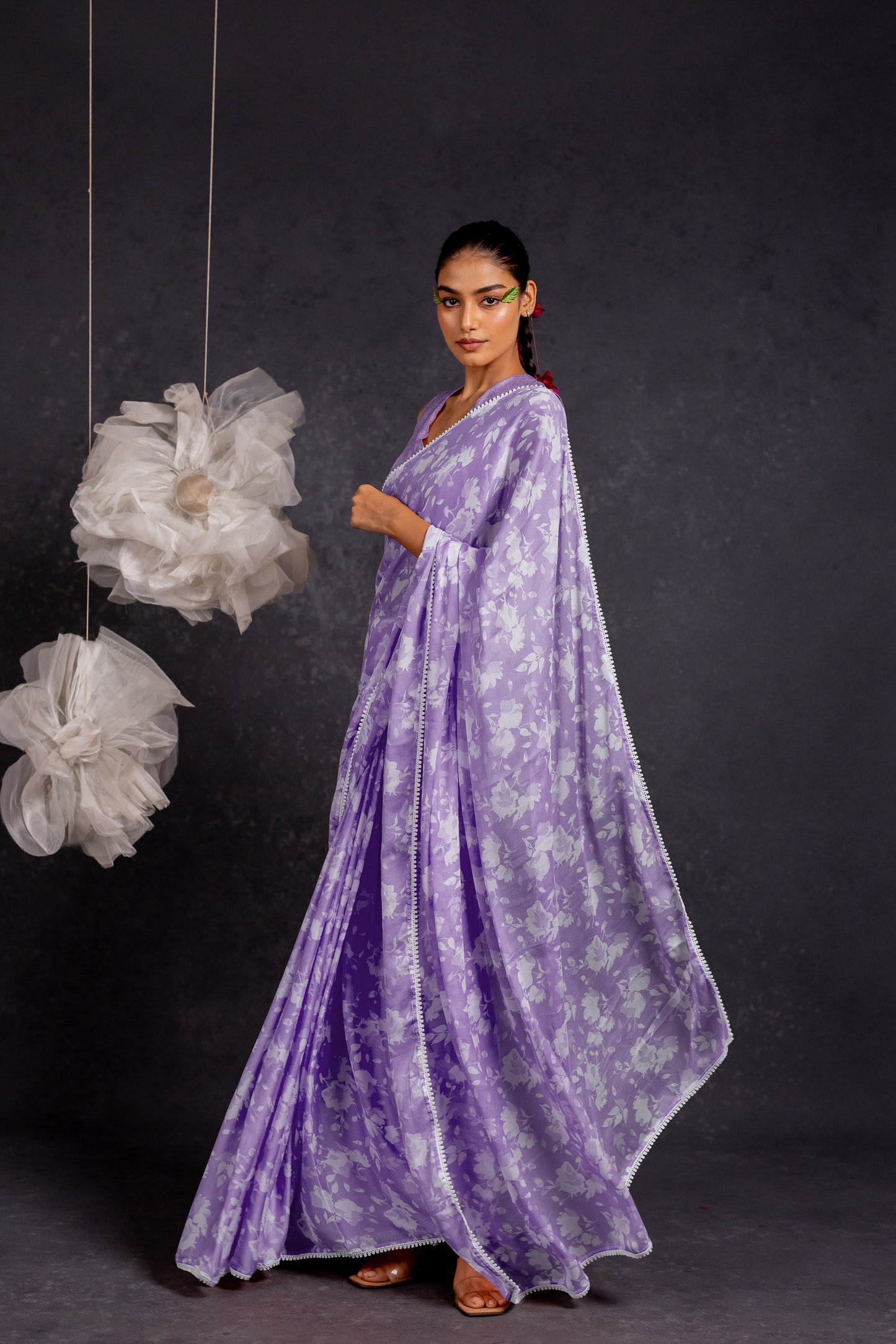Women's Chiffon Floral Printed with crochet lace Saree