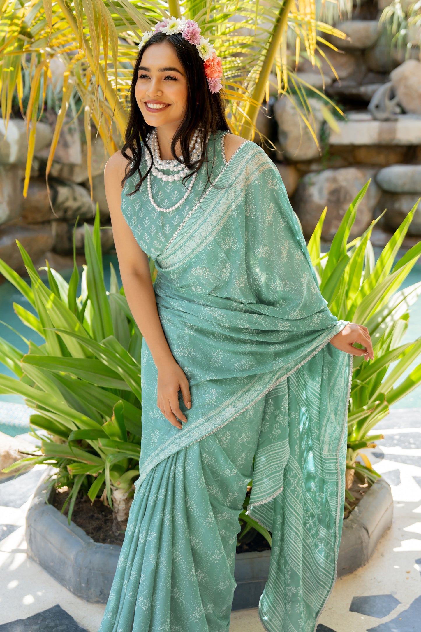 Trendy Chiffon Floral Foil Print With Lace Border Saree With Unstitched Blouse