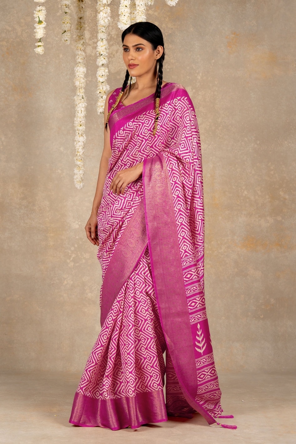 Latest Cotton Silk Geometric Print Saree With Unstitched Blouse