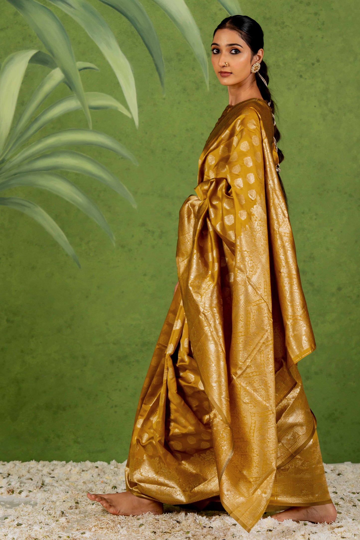 Stunning Silk Blend Saree with Zari Woven Design