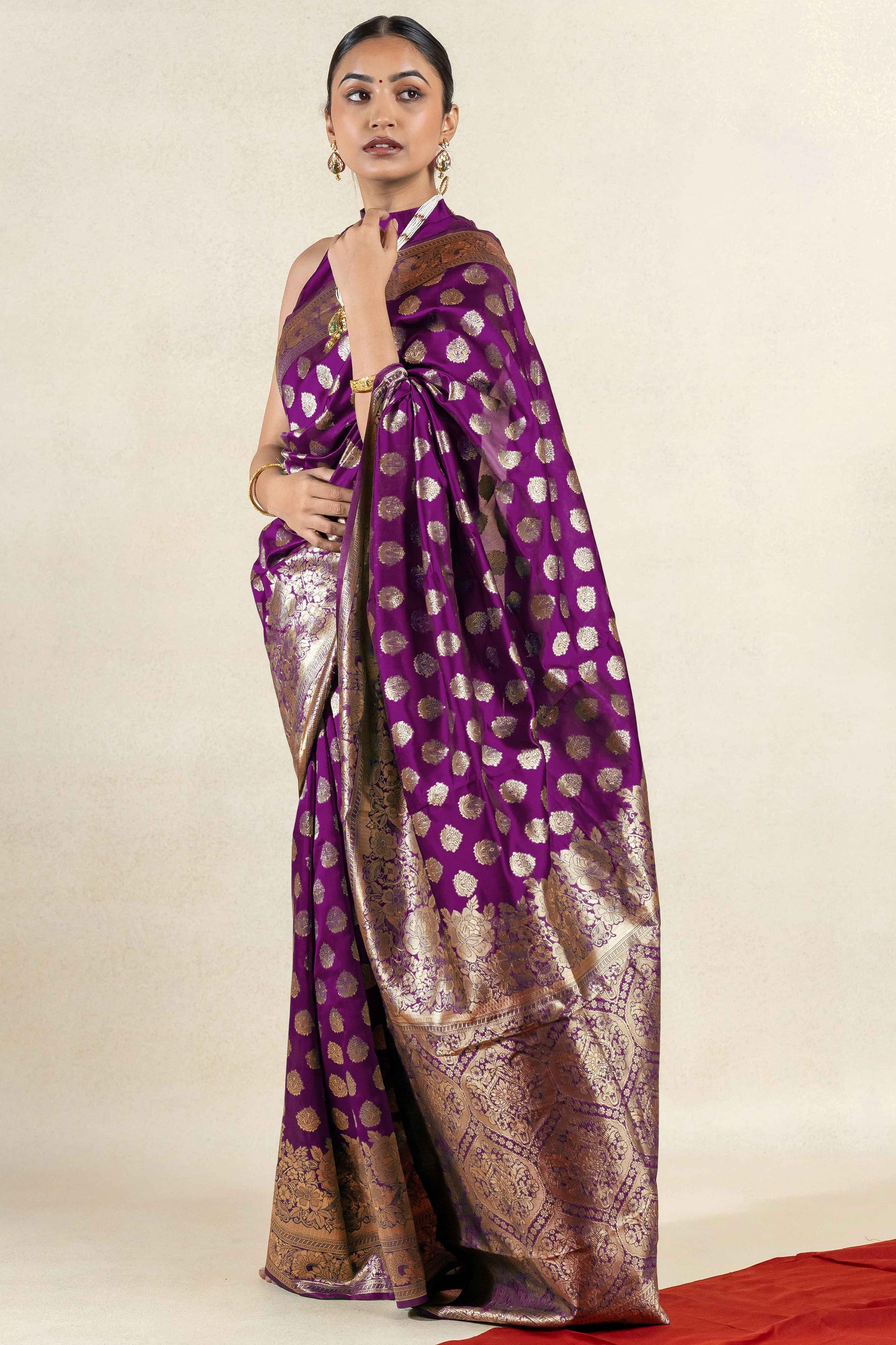 Stunning Silk Blend Saree with Zari Woven Design