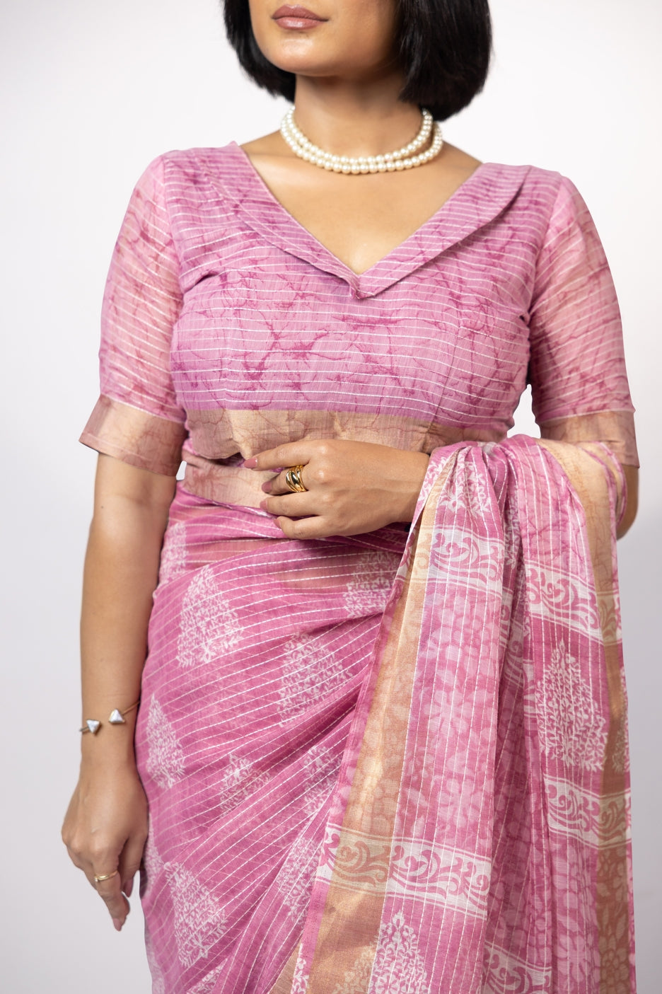 Trendy Block Printed Cotton Blend Saree