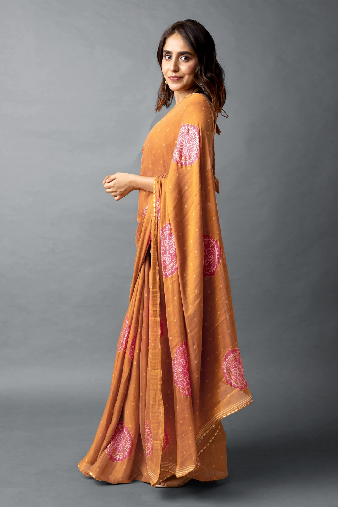 Trendy Chiffon Bandhani Foil Print With Lace Border Saree With Unstitched Blouse