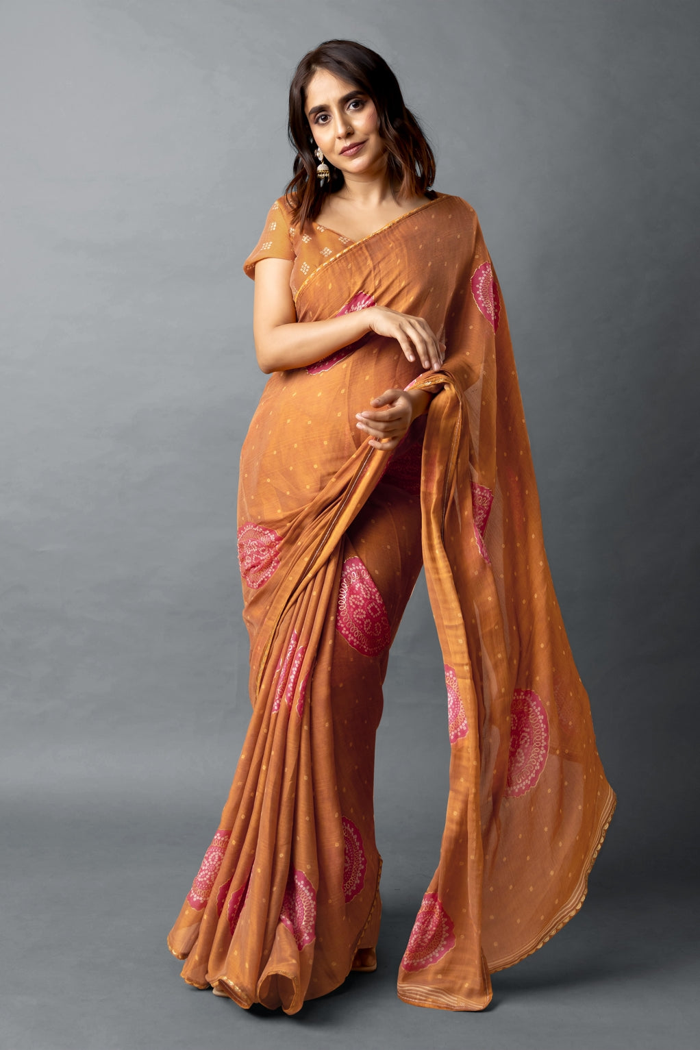 Trendy Chiffon Bandhani Foil Print With Lace Border Saree With Unstitched Blouse