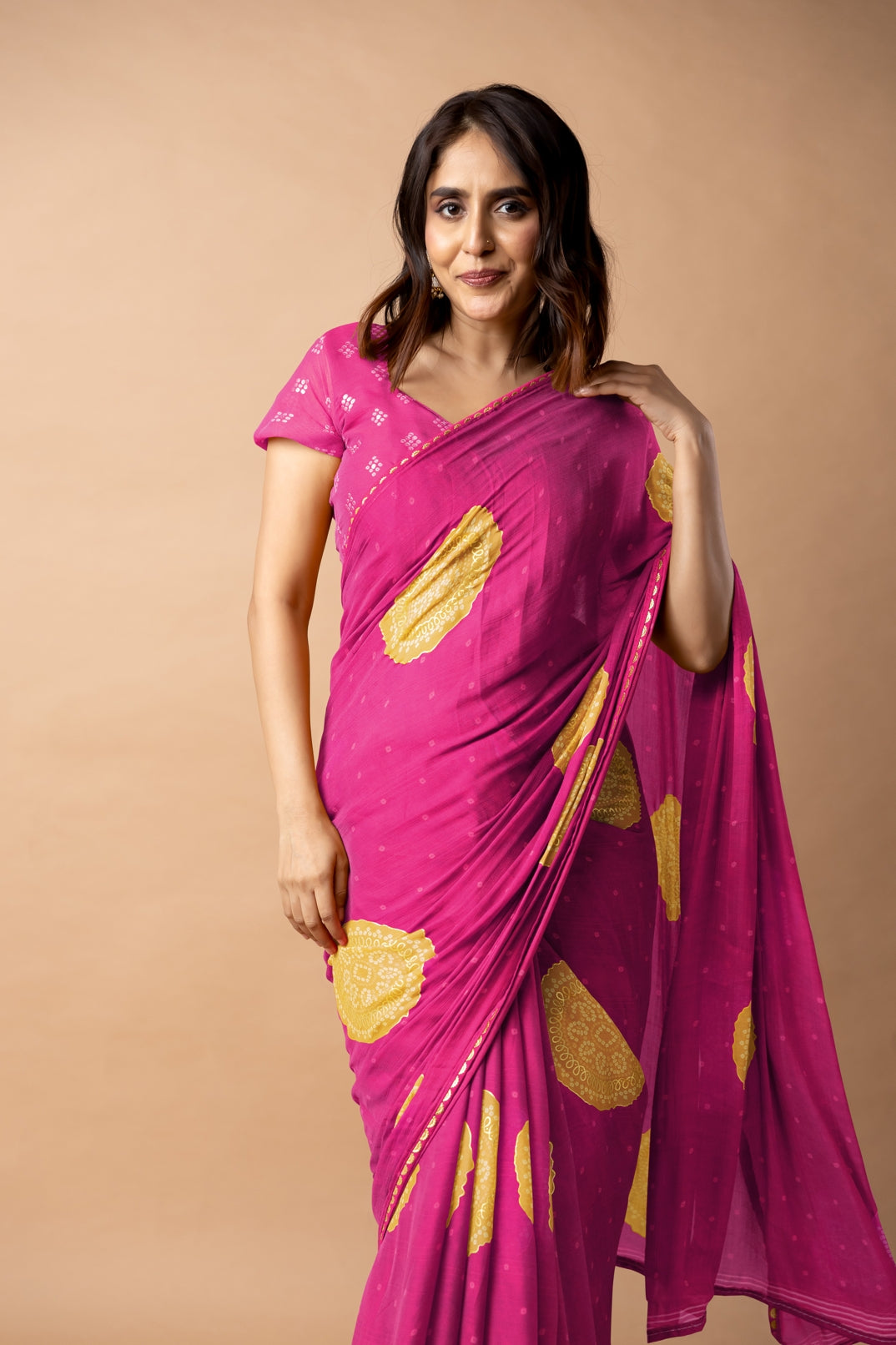 Trendy Chiffon Bandhani Foil Print With Lace Border Saree With Unstitched Blouse