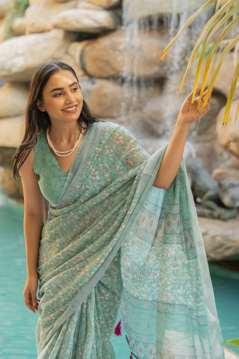 Beautiful Floral Printed Cotton blend Saree