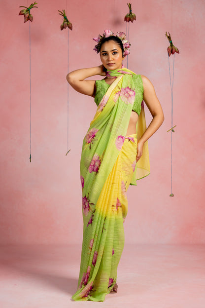 Women's Georgette Floral Printed Saree with Unstitched Blouse