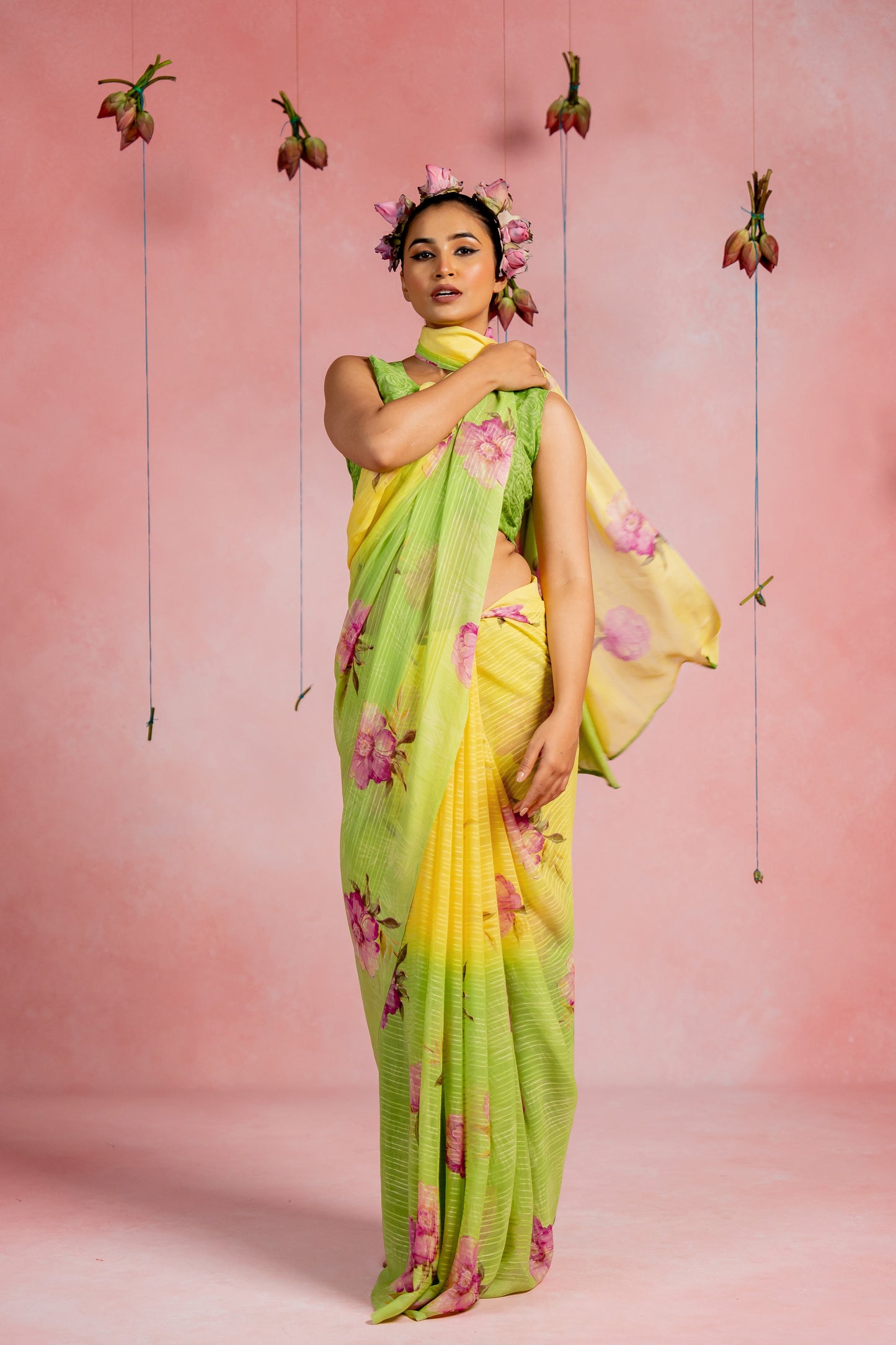 Women's Georgette Floral Printed Saree with Unstitched Blouse