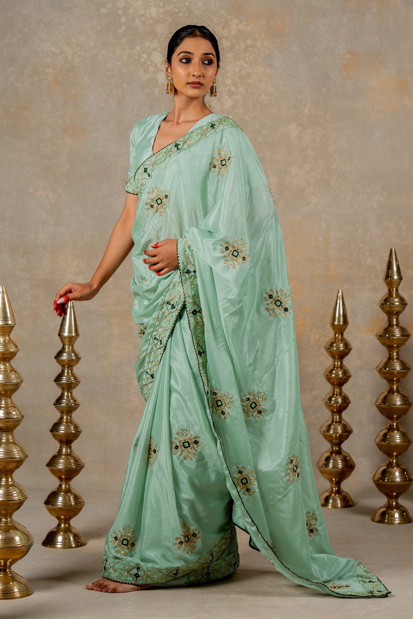 Luxurious Silk Blend Embroidered Saree