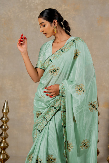 Luxurious Silk Blend Embroidered Saree