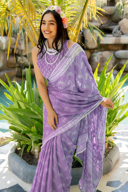 Trendy Chiffon Floral Foil Print With Lace Border Saree With Unstitched Blouse