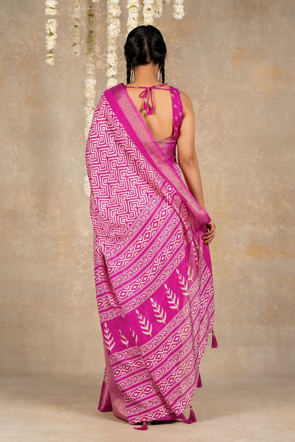 Latest Cotton Silk Geometric Print Saree With Unstitched Blouse