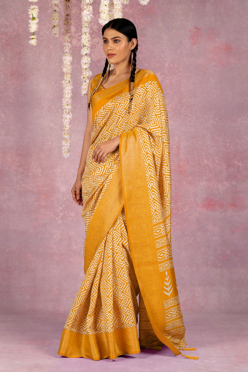 Latest Cotton Silk Geometric Print Saree With Unstitched Blouse
