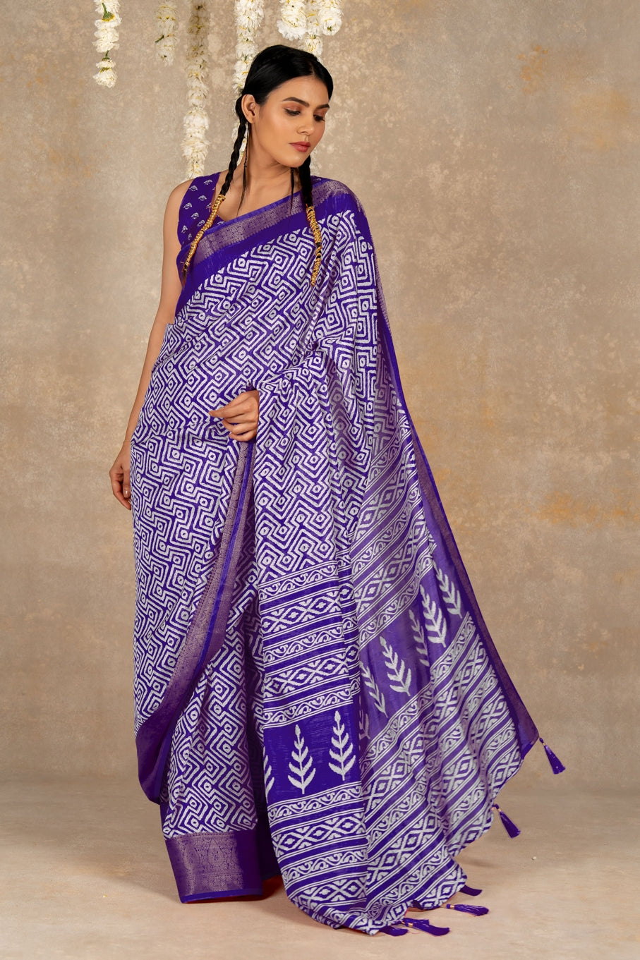 Latest Cotton Silk Geometric Print Saree With Unstitched Blouse