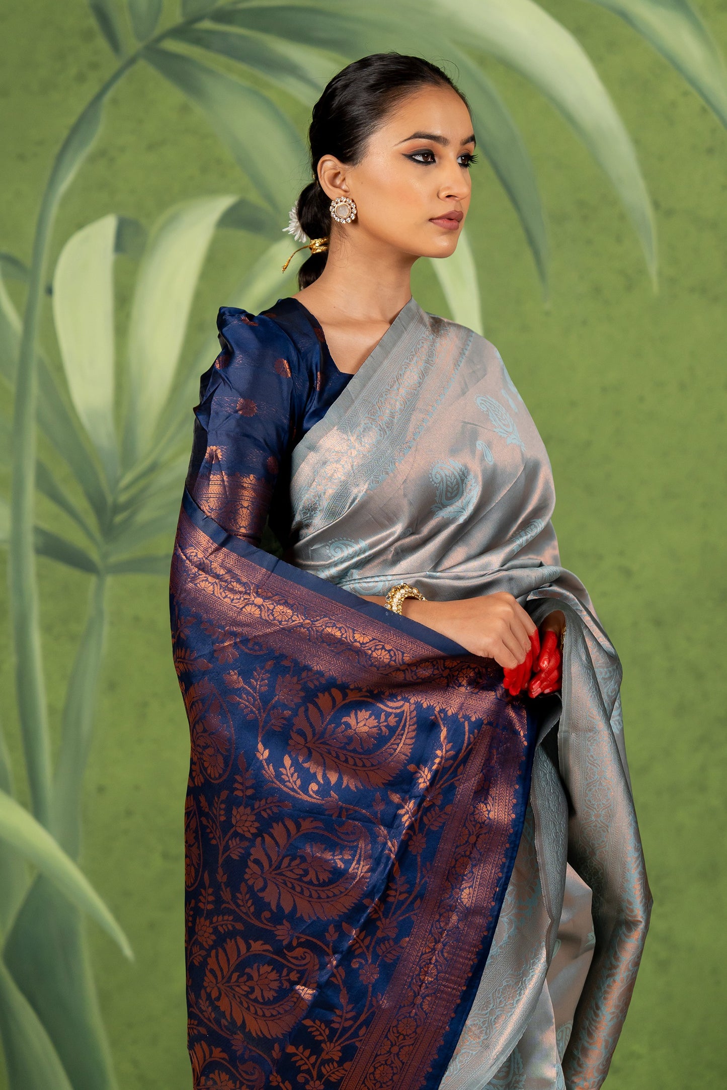 Copper Zari Woven Design Silk Blend Saree