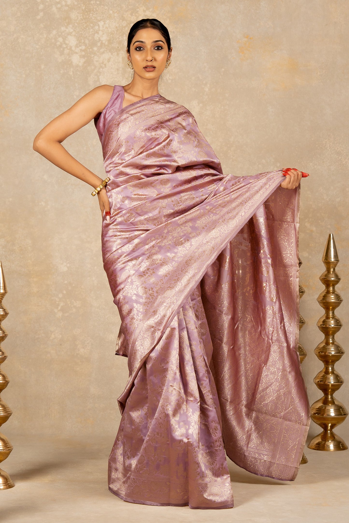 Elegant Woven Design Silk Blend Saree