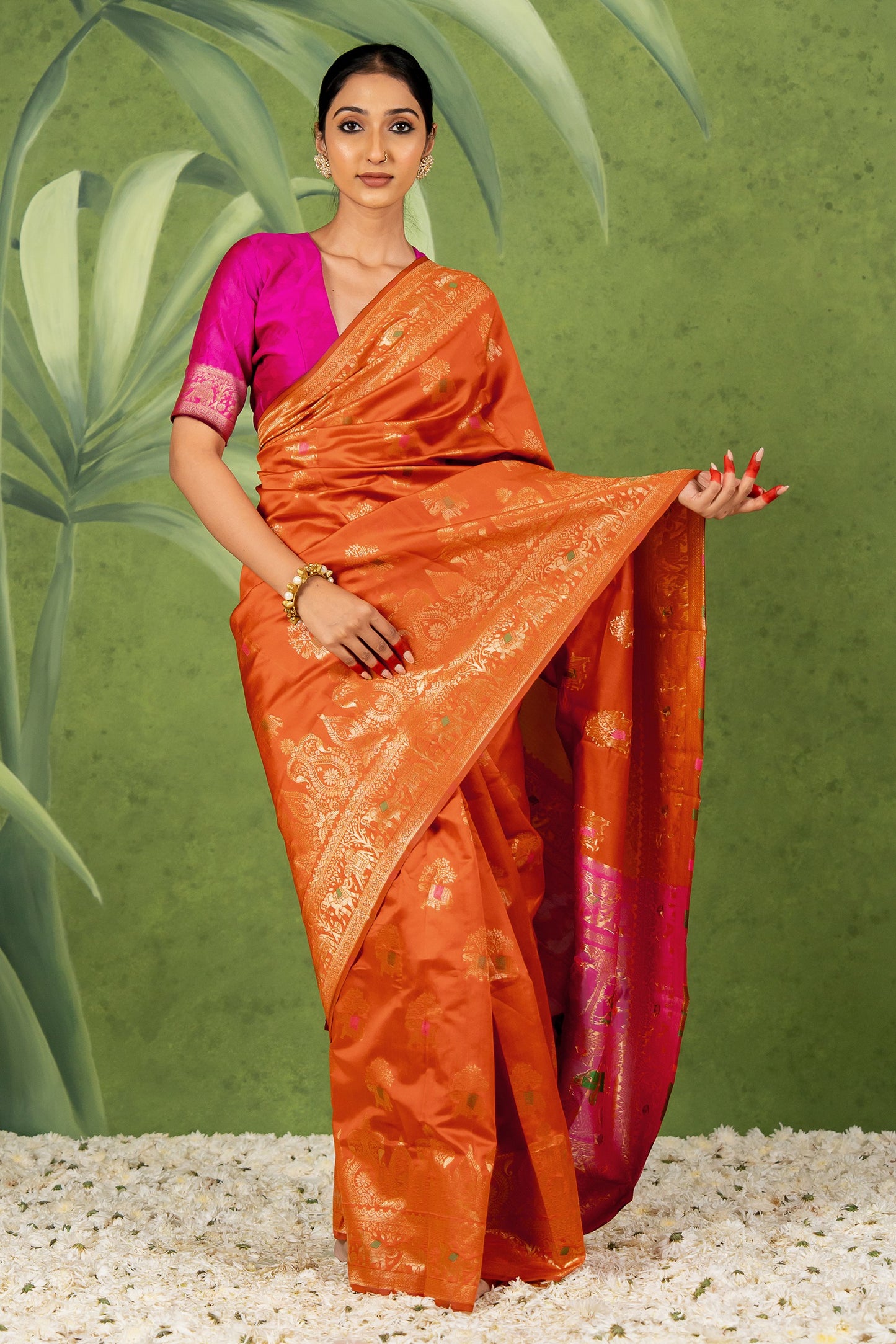 Elegant Woven Design Silk Blend Saree