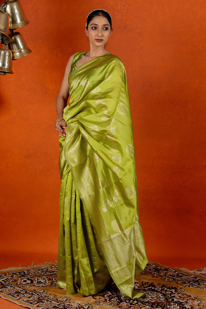 Elegant Woven Design Silk Blend Saree