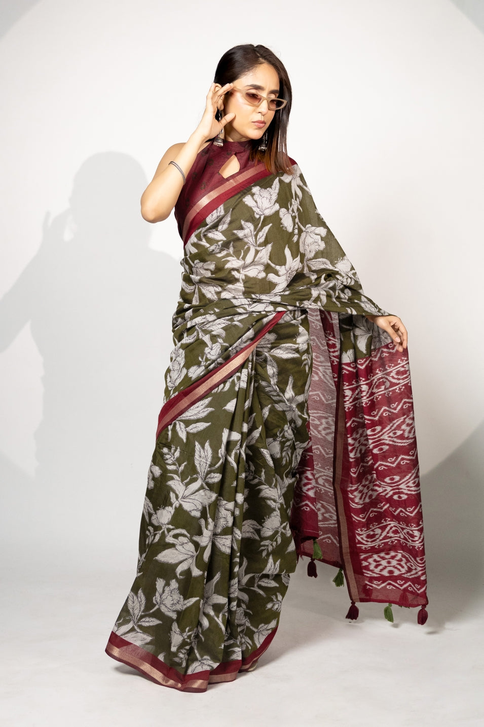 Trendy Floral Printed Viscose Rayon Saree