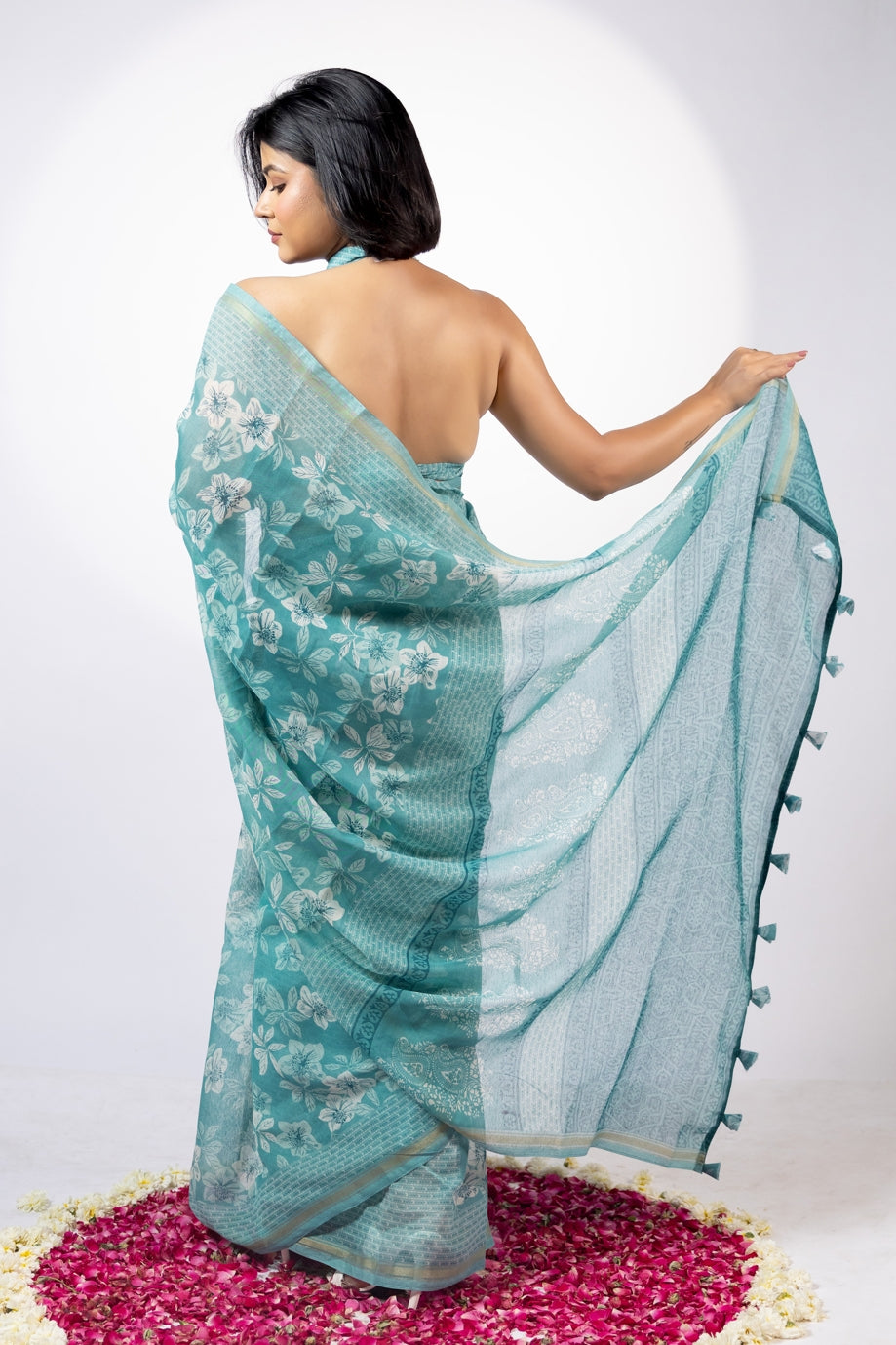 Beautiful Floral Printed Cotton Blend Saree