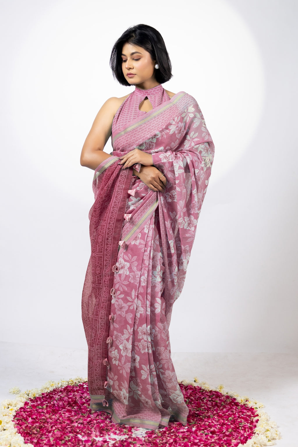 Beautiful Floral Printed Cotton Blend Saree