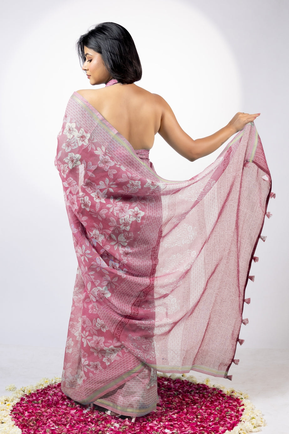 Beautiful Floral Printed Cotton Blend Saree