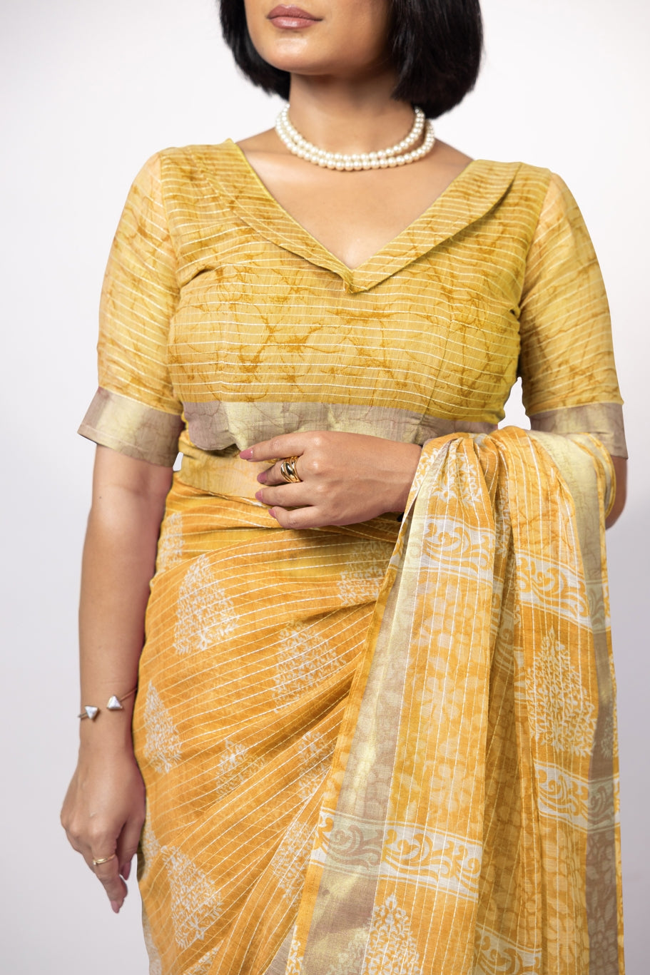 Trendy Block Printed Cotton Blend Saree