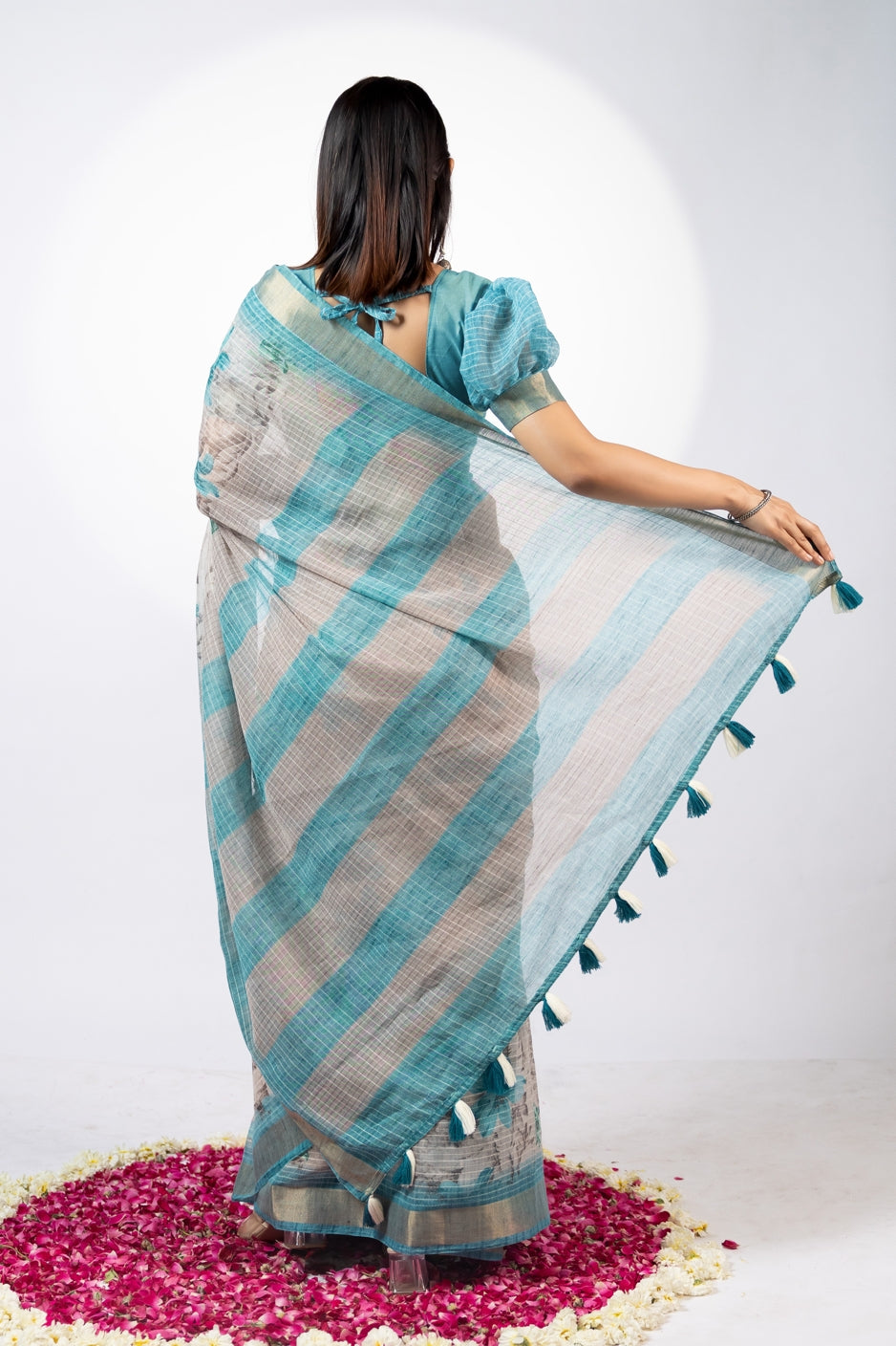 Tropical Floral Printed Cotton Blend Saree