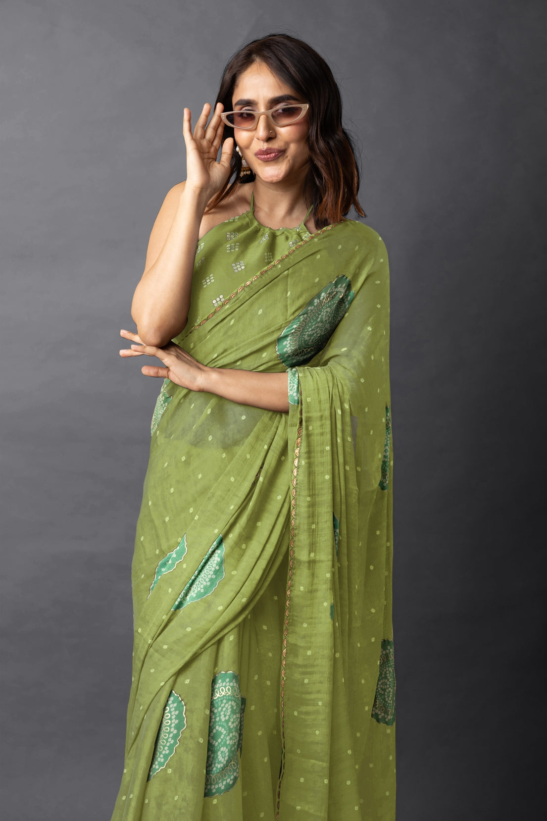 Trendy Chiffon Bandhani Foil Print With Lace Border Saree With Unstitched Blouse