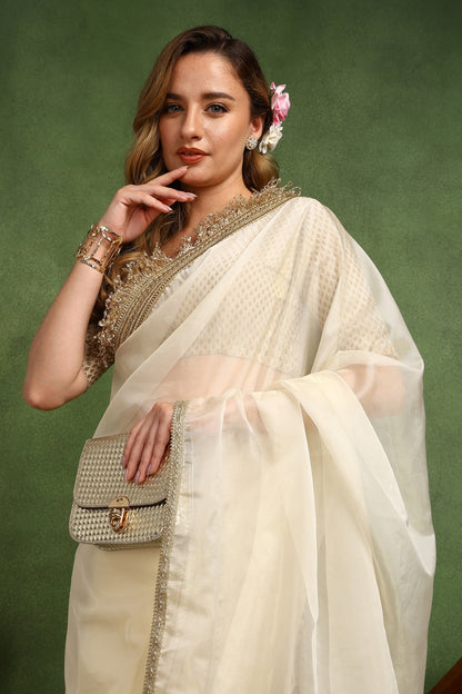 New Plain Silk Blend Saree with Unstiched Blouse Piece