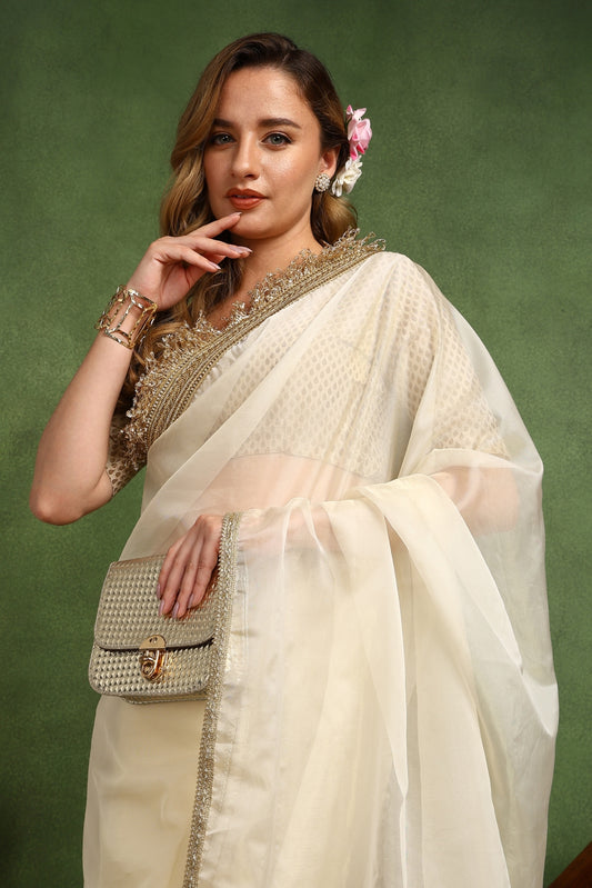 New Plain Silk Blend Saree with Unstiched Blouse Piece