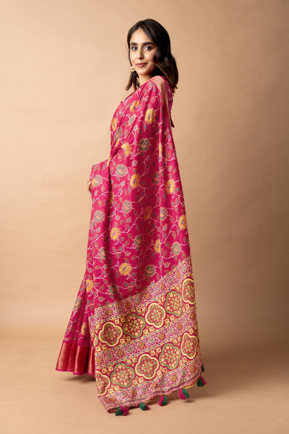 Elegant Cotton Silk Floral Print Saree With Unstitched Blouse