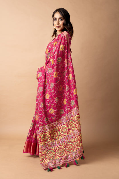 Elegant Cotton Silk Floral Print Saree With Unstitched Blouse