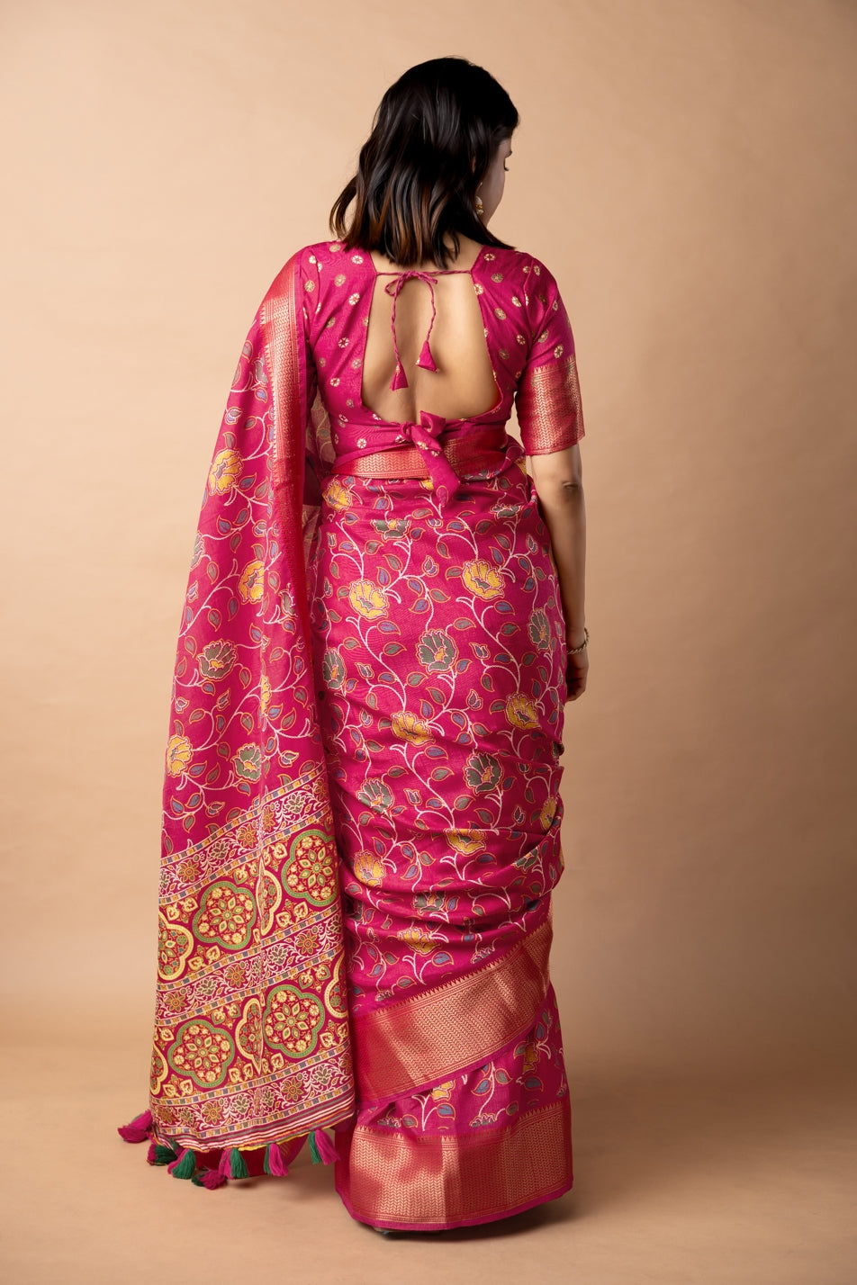 Elegant Cotton Silk Floral Print Saree With Unstitched Blouse