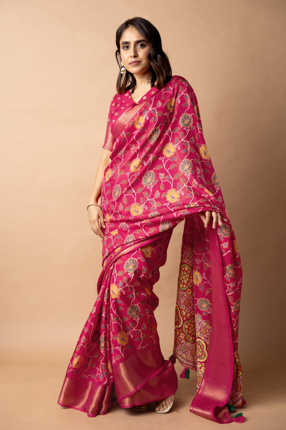 Elegant Cotton Silk Floral Print Saree With Unstitched Blouse
