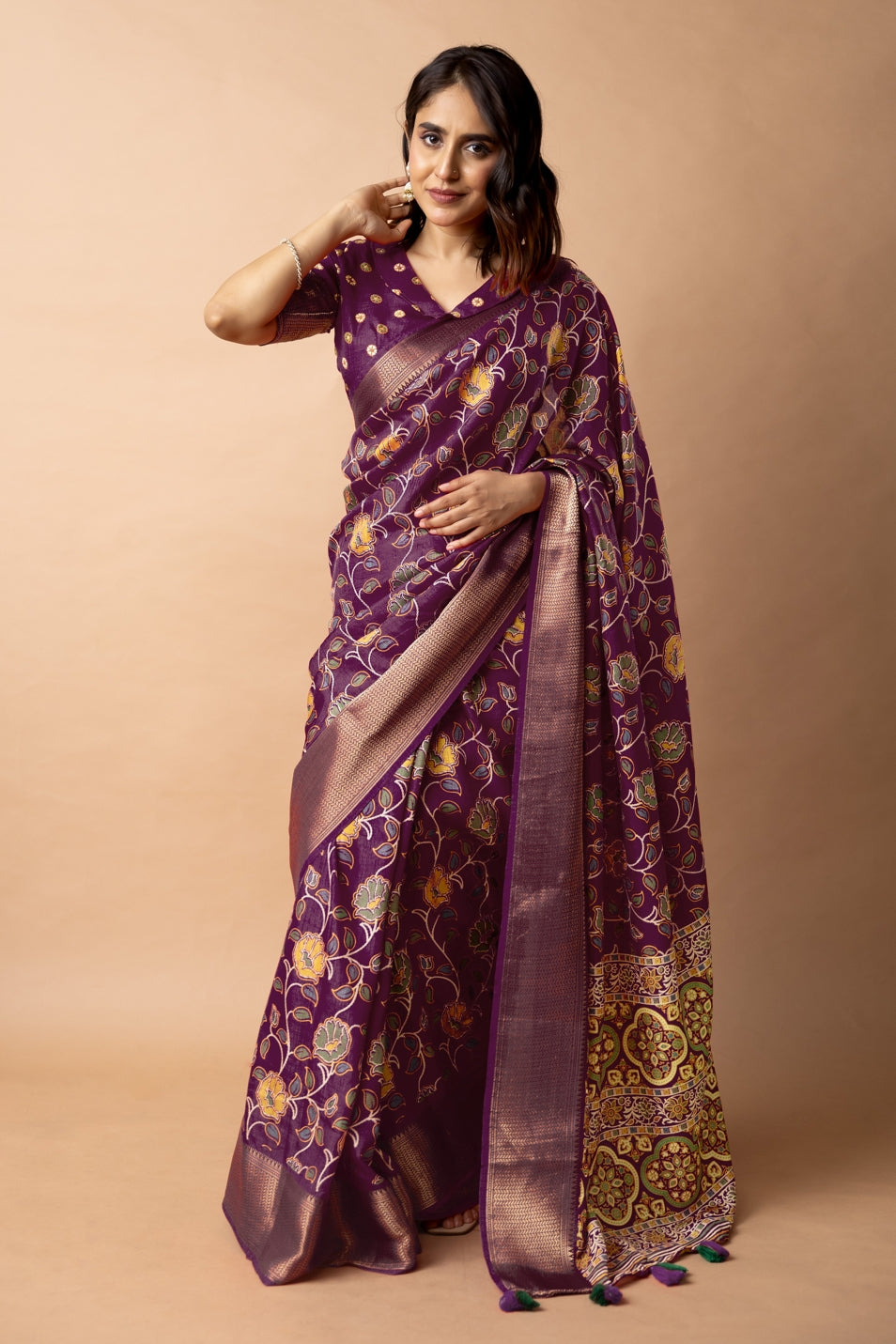 Elegant Cotton Silk Floral Print Saree With Unstitched Blouse
