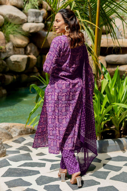 Beautiful Women Pure Cotton Floral Print Kurta Set