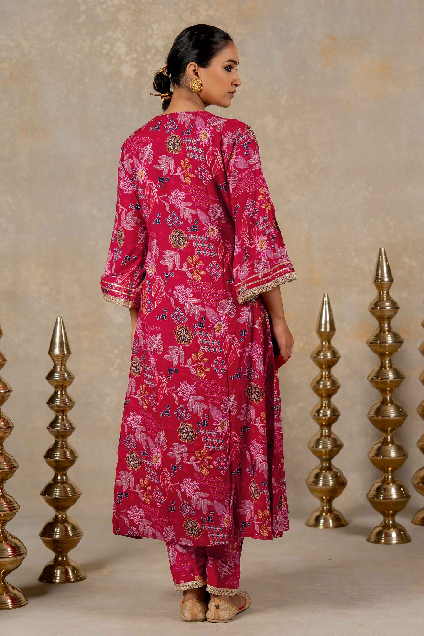 Rani Pink Elegant Viscose Rayon Floral Print Suit