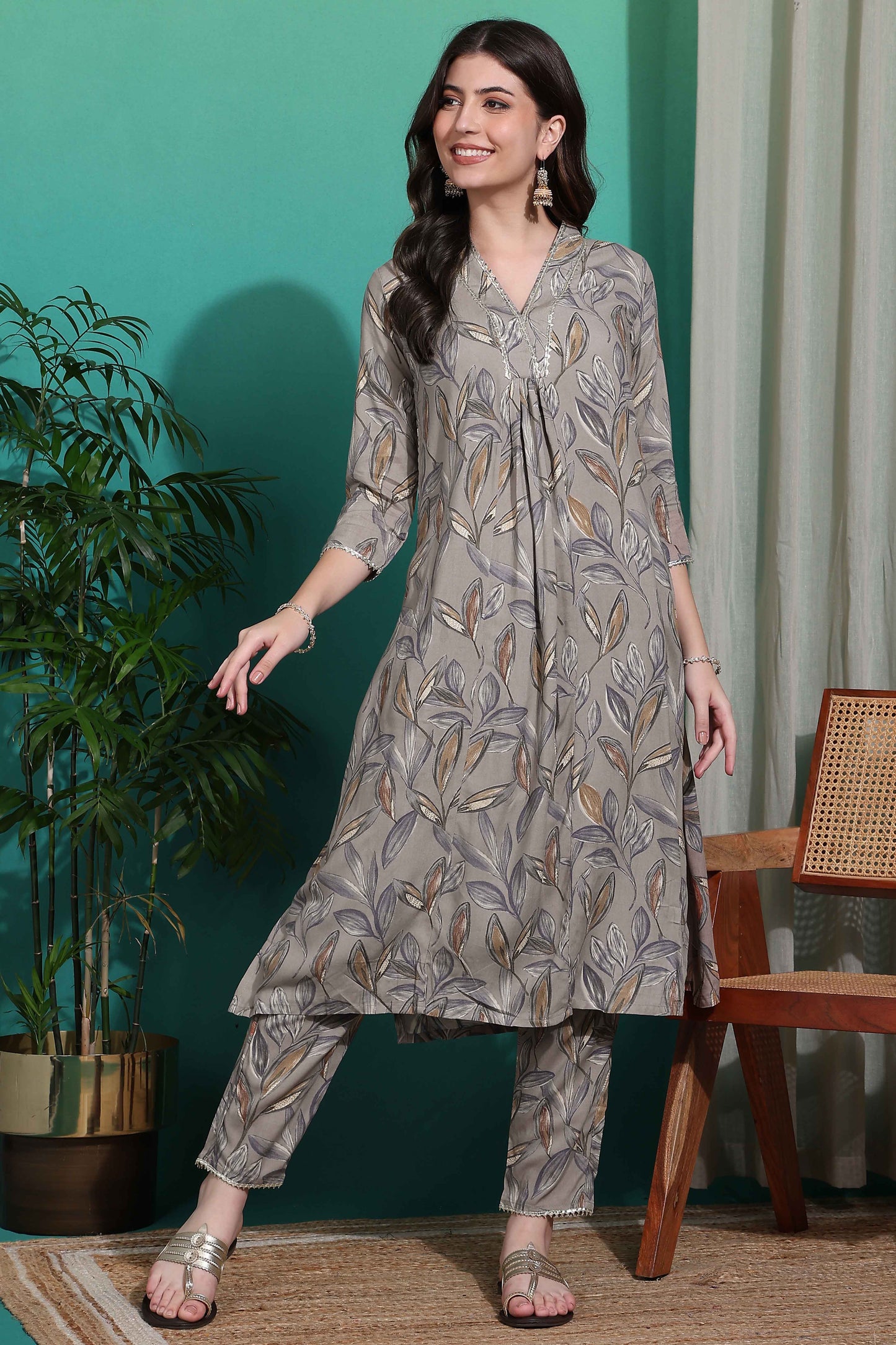 Grey Elegant Viscose Rayon Floral Print Suit