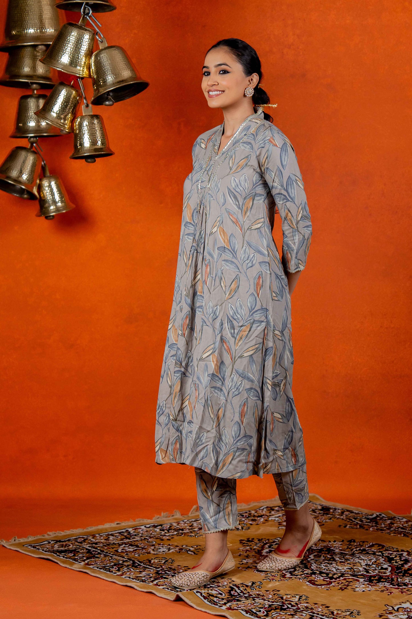 Grey Elegant Viscose Rayon Floral Print Suit