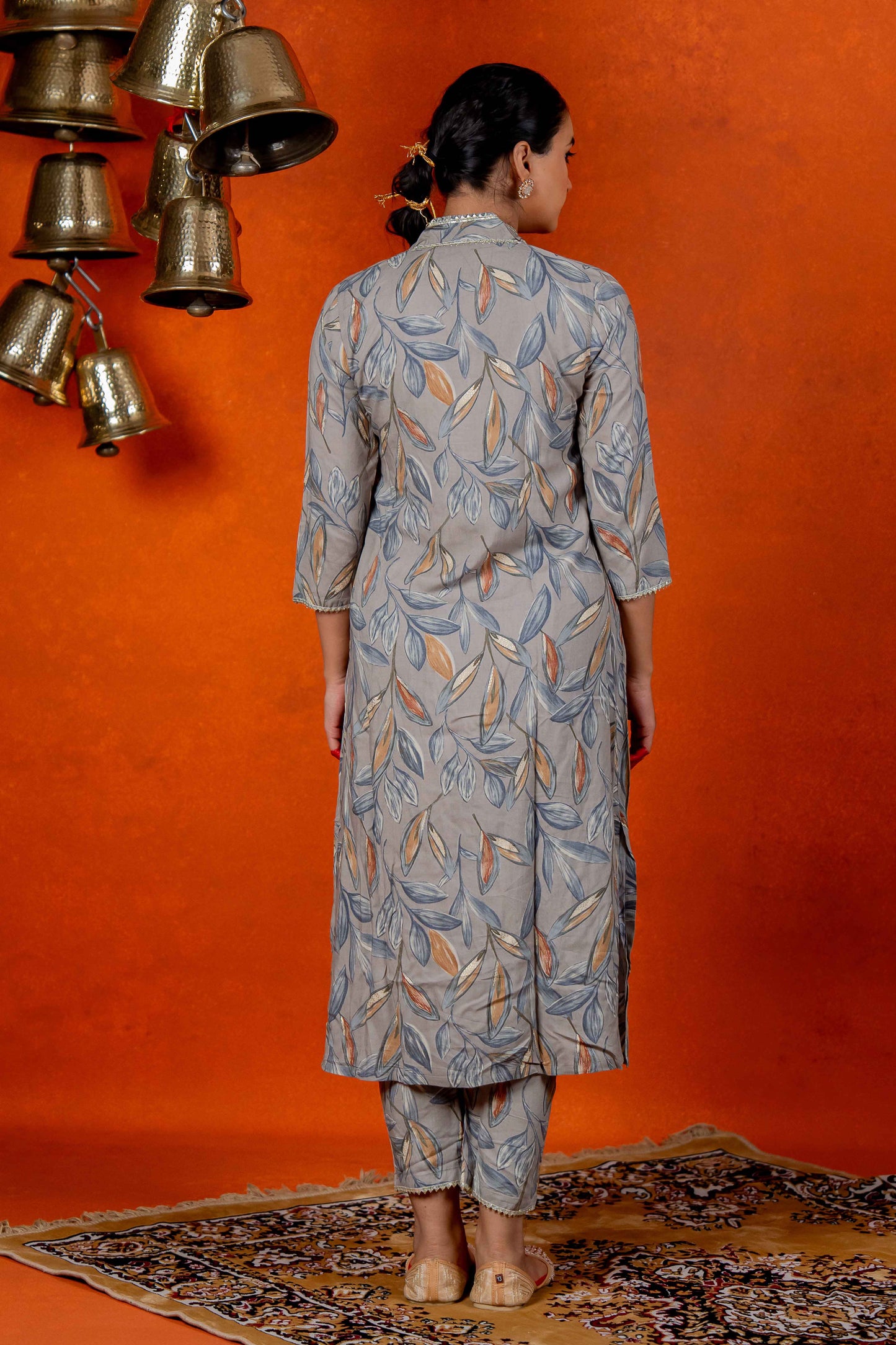 Grey Elegant Viscose Rayon Floral Print Suit