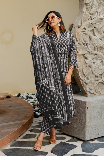 Trendy Cotton Batik Print Kurta Set with dupatta