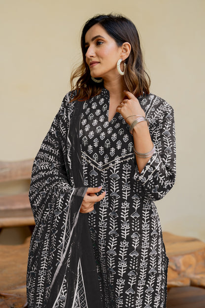 Trendy Cotton Batik Print Kurta Set with dupatta