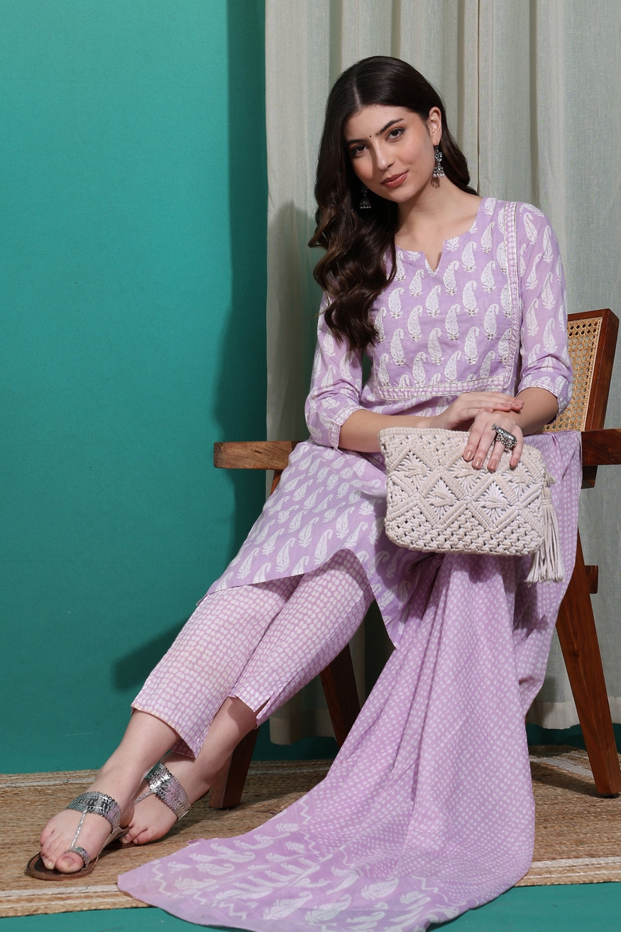Beautiful Women Pure Cotton Paisley Print Kurta Set