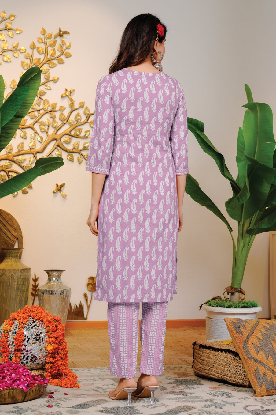 Beautiful Women Pure Cotton Paisley Print Kurta Set