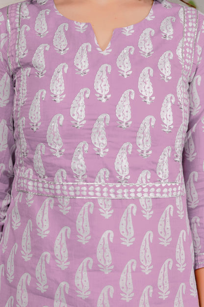 Beautiful Women Pure Cotton Paisley Print Kurta Set