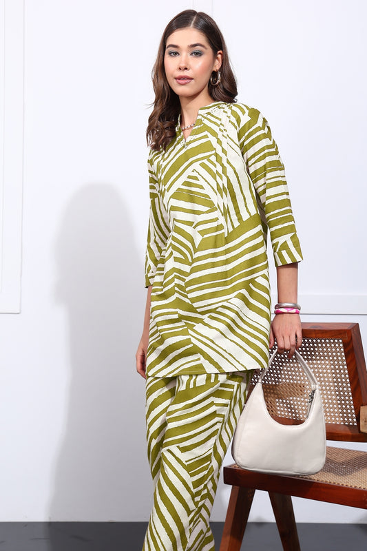 Stylish Stripes Print Cotton Co-Ord Set